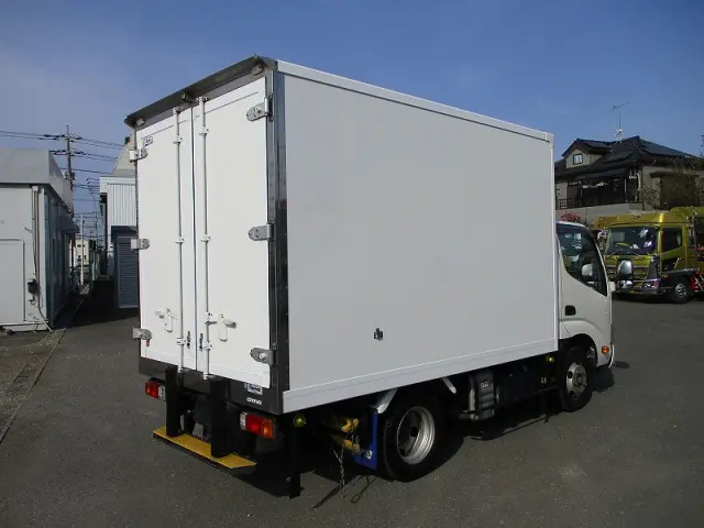 トヨタ ダイナ 2RG-XZC605(2WD)の写真3