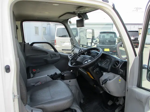 トヨタ ダイナ 2RG-XZC605(2WD)の写真7