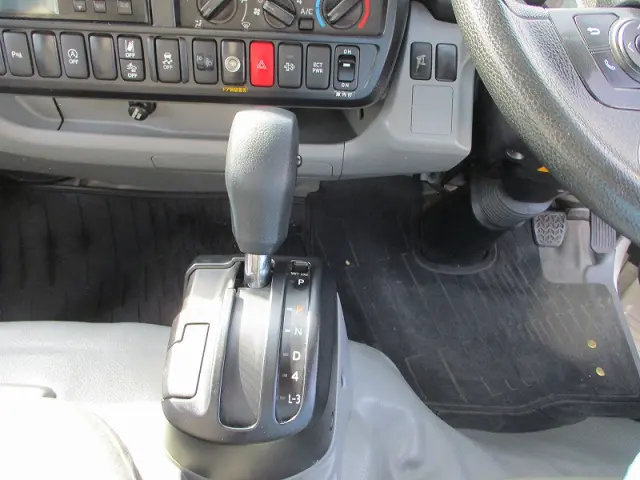 トヨタ ダイナ 2RG-XZC605(2WD)の写真8