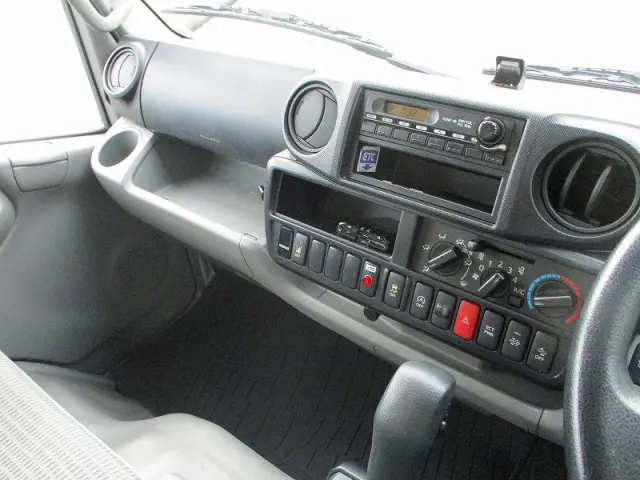 トヨタ トヨエース TKG-XZC605(2WD)の写真13