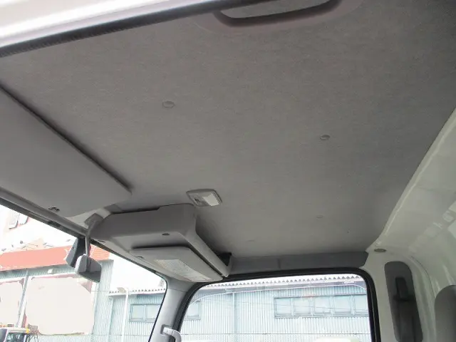 いすゞ エルフ TRG-NMR85AR(2WD)の写真10
