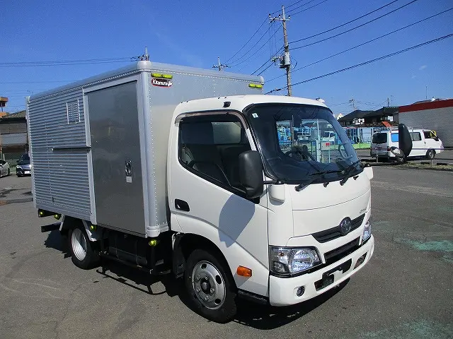 トヨタ ダイナ TPG-XZU605(2WD)の写真2