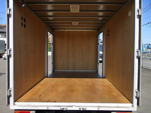 トヨタ ダイナ TPG-XZU605(2WD)の写真5