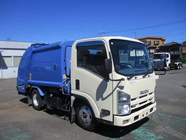 いすゞ エルフ TKG-NMR85AN(2WD)の写真2