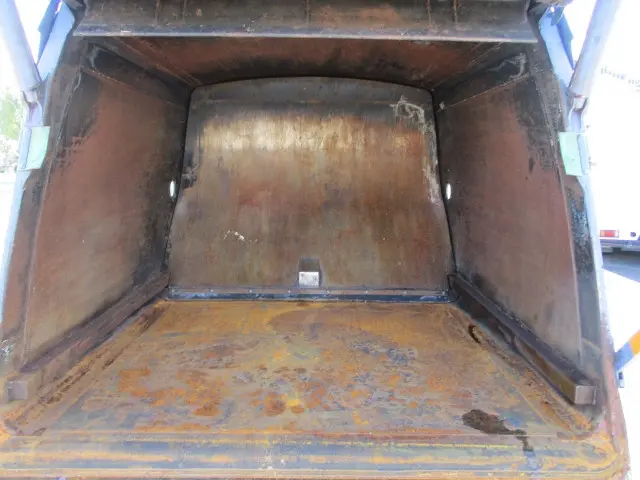 いすゞ エルフ TKG-NMR85AN(2WD)の写真5