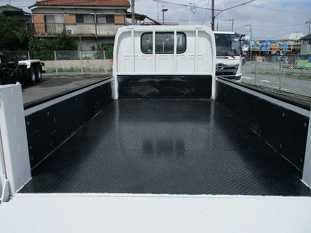 いすゞ エルフ 2RG-NKR88A(2WD)の写真5