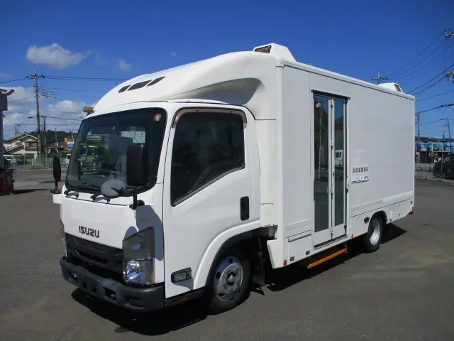 いすゞ エルフ TP-NMR85AN(2WD)の写真1