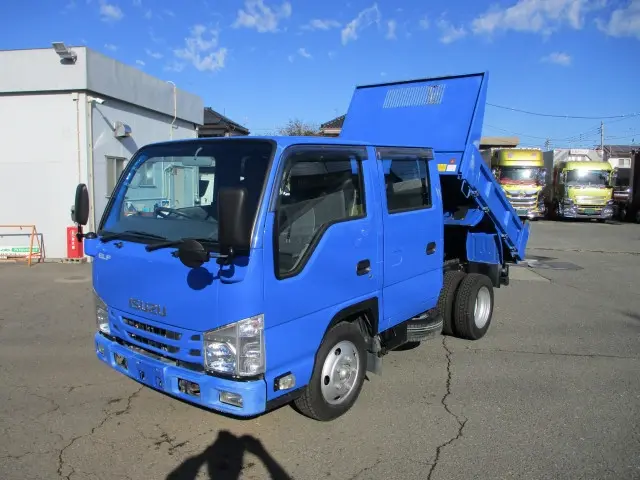 いすゞ エルフ TPG-NJR85AD(2WD)の写真1