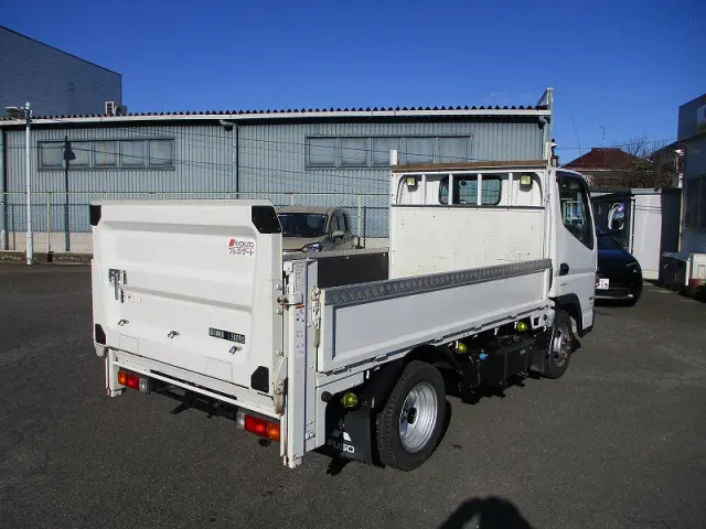 三菱 キャンターガッツ TPG-FBA00(2WD)の写真4