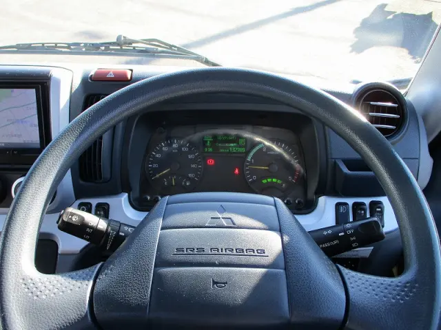 三菱 キャンターガッツ TPG-FBA00(2WD)の写真7