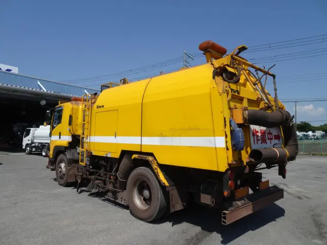 いすゞ フォワード PDG-FVR34U2改(2WD)の写真2