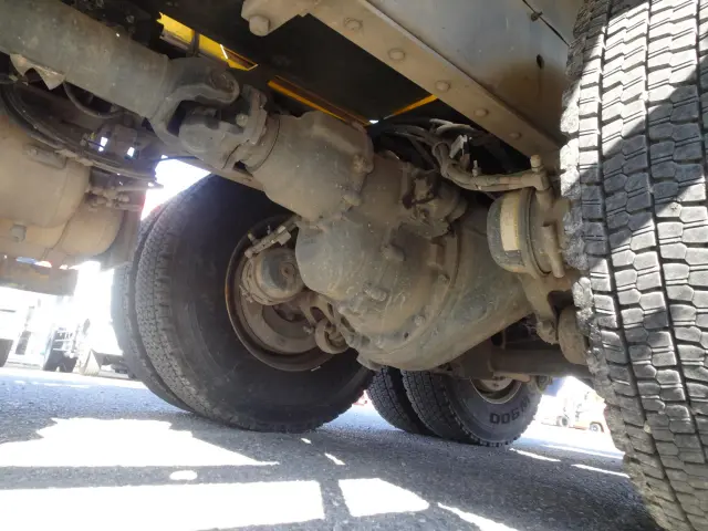 いすゞ ギガ 2KG-CXZ77CT(6x4)の写真17