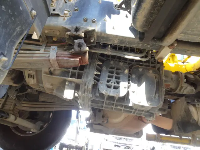 いすゞ ギガ 2KG-CXZ77CT(6x4)の写真18