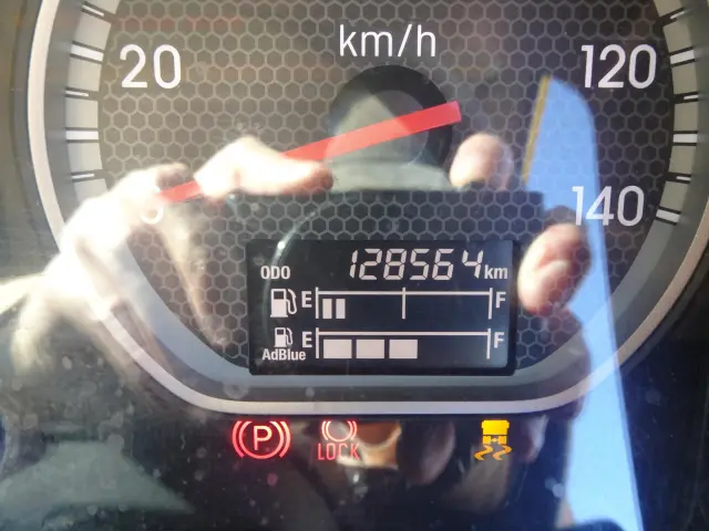 いすゞ ギガ 2KG-CXZ77CT(6x4)の写真23