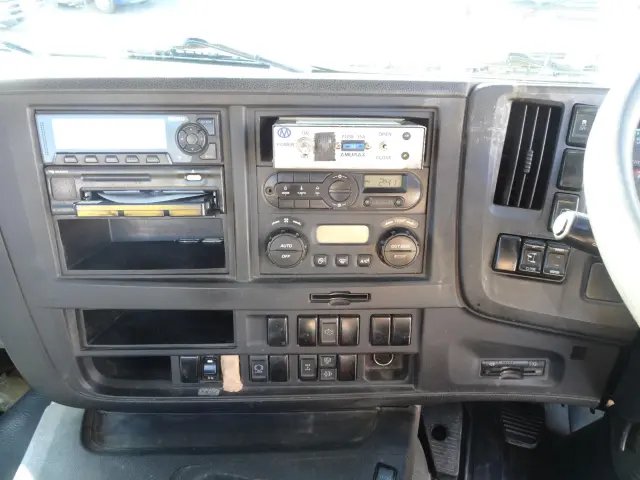 いすゞ ギガ 2KG-CXZ77CT(6x4)の写真24