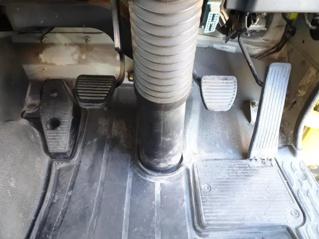 いすゞ ギガ 2KG-CXZ77CT(6x4)の写真26