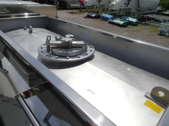 三菱 キャンター 2RG-FBA20(2WD)の写真9