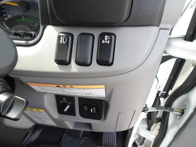 三菱 キャンター 2RG-FBA20(2WD)の写真22