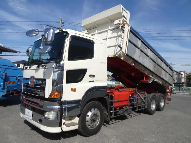 日野 プロフィア QPG-FS1APEA(6x4)の写真1