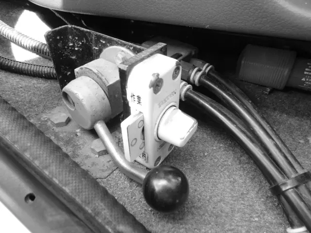 UD コンドル BDG-PK37C改(2WD)の写真24