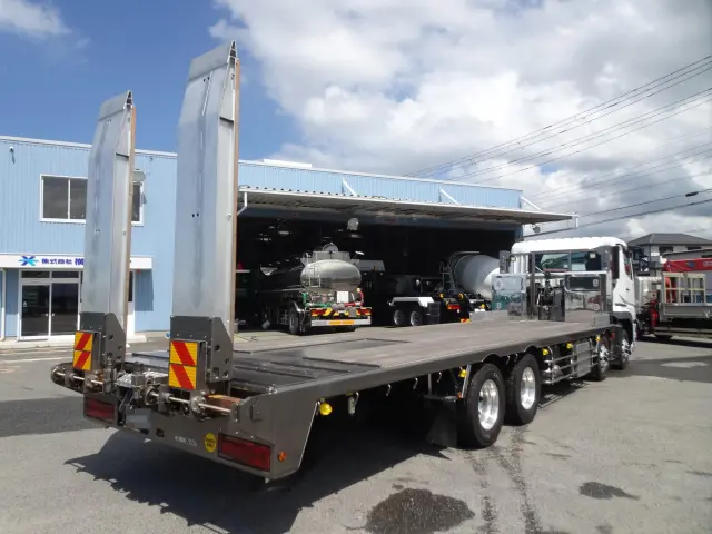 三菱 スーパーグレート 2PG-FS70HZ(8x4)の写真4