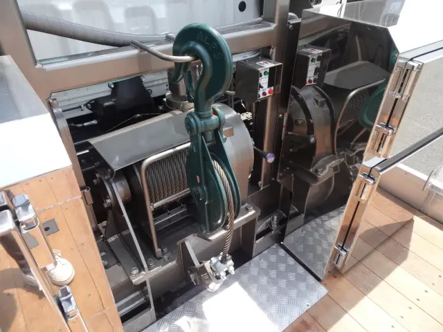 三菱 スーパーグレート 2PG-FS70HZ(8x4)の写真11