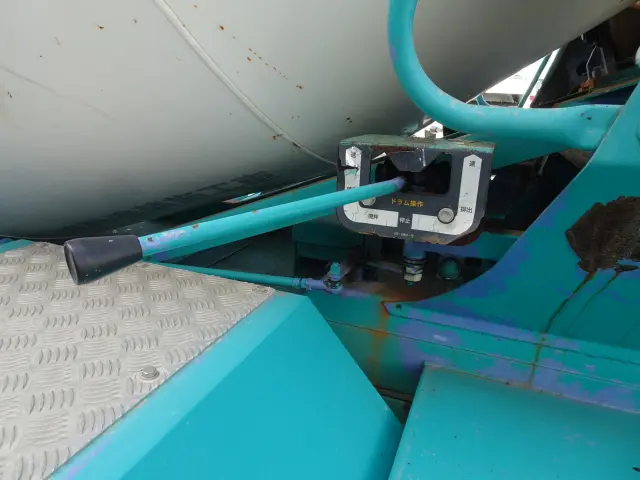 いすゞ フォワード LKG-FTR90S2(2WD)の写真6