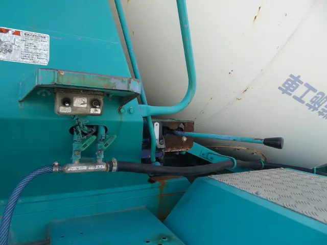 いすゞ フォワード LKG-FTR90S2(2WD)の写真7