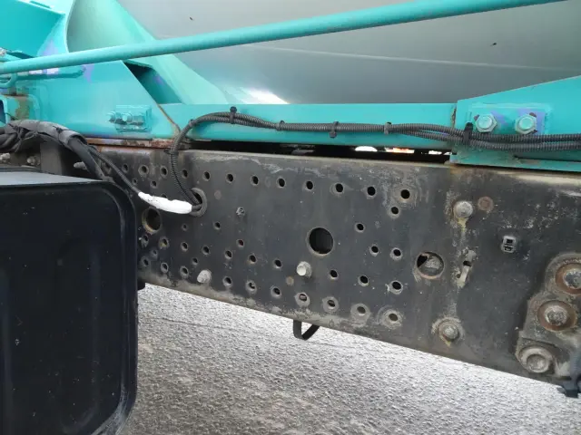 いすゞ フォワード LKG-FTR90S2(2WD)の写真14