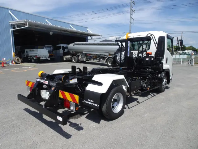 いすゞ フォワード 2RG-FRR90S4(2WD)の写真4