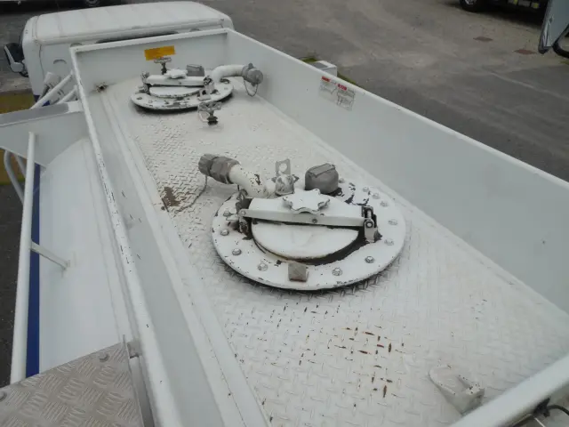 三菱 キャンター TPG-FEA50(2WD)の写真9