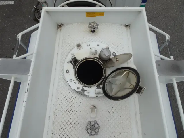 三菱 キャンター TPG-FEA50(2WD)の写真10