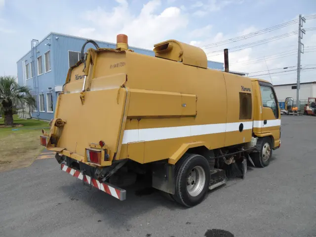 いすゞ エルフ PB-NKR81N(2WD)の写真4