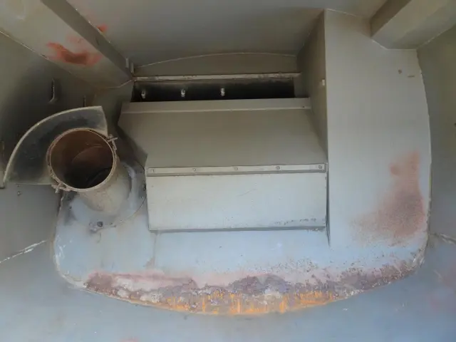 いすゞ エルフ PB-NKR81N(2WD)の写真13