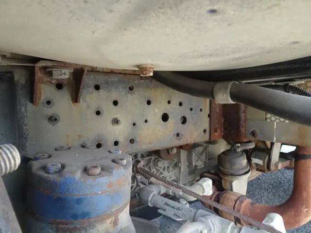 いすゞ エルフ PB-NKR81N(2WD)の写真17