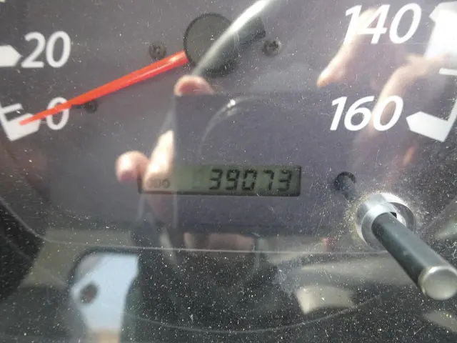 いすゞ エルフ PB-NKR81N(2WD)の写真23