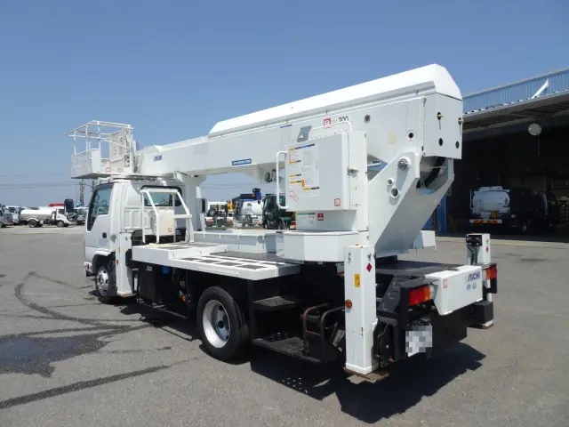 いすゞ エルフ TKG-NKR85YN(2WD)の写真2