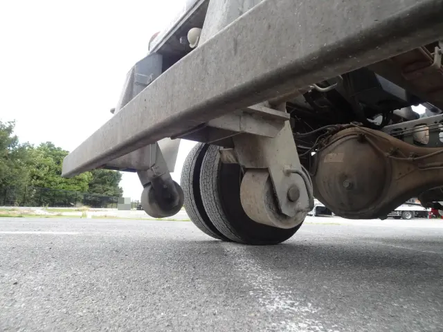 いすゞ フォワード KK-FRR35G4(2WD)の写真11