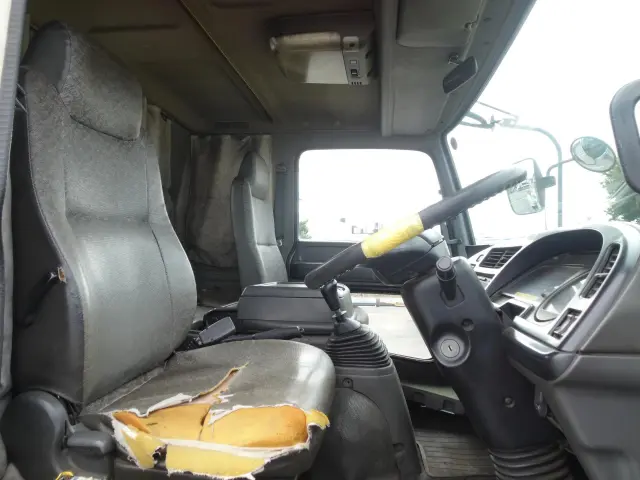 いすゞ フォワード KK-FRR35G4(2WD)の写真19