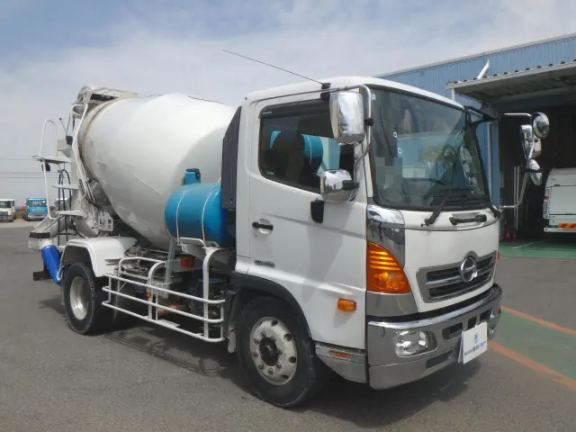 日野 レンジャー LKG-FJ7JDAA(2WD)の写真3