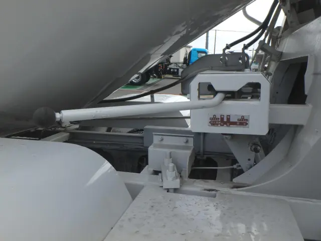 日野 レンジャー LKG-FJ7JDAA(2WD)の写真6