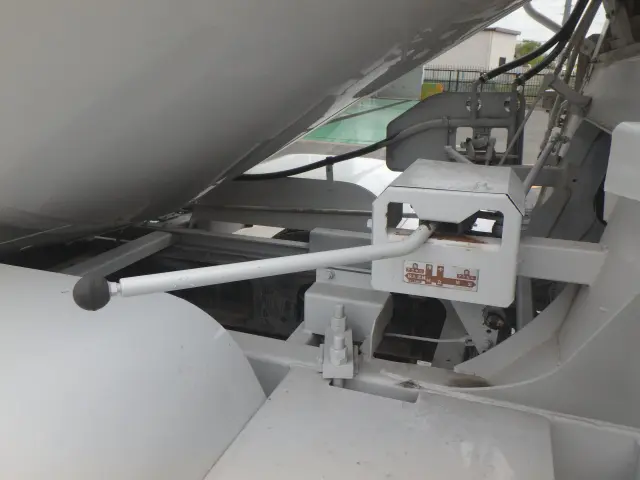 日野 レンジャー LKG-FJ7JDAA(2WD)の写真6