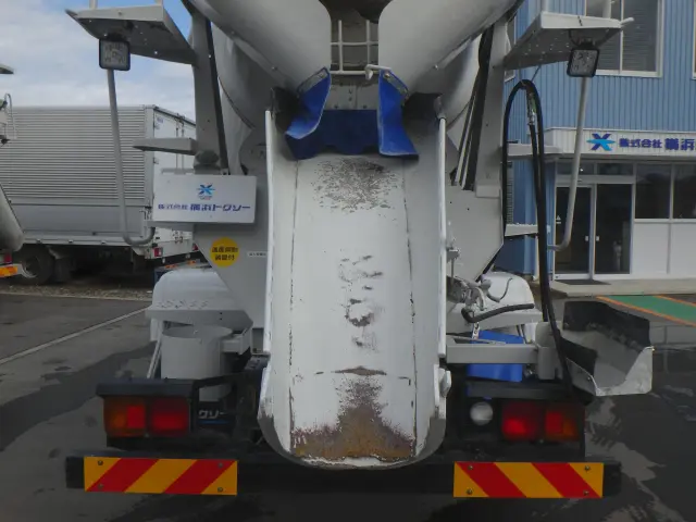 日野 レンジャー LKG-FJ7JDAA(2WD)の写真12