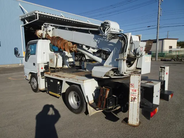 いすゞ エルフ TPG-NKR85N(2WD)の写真2