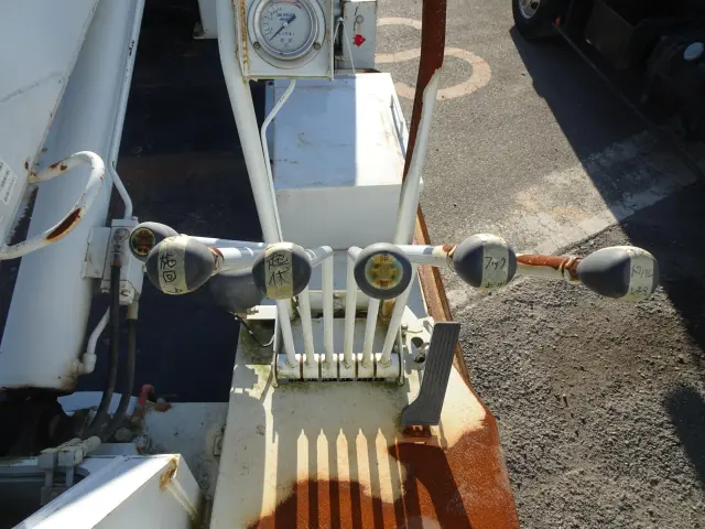 いすゞ エルフ TPG-NKR85N(2WD)の写真9