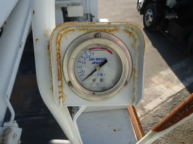 いすゞ エルフ TPG-NKR85N(2WD)の写真10