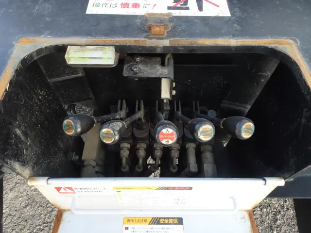 いすゞ エルフ TPG-NKR85N(2WD)の写真11