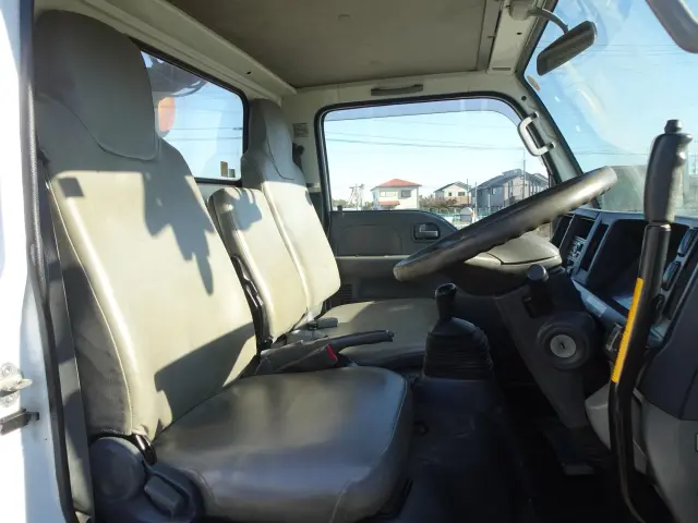いすゞ エルフ TPG-NKR85N(2WD)の写真20