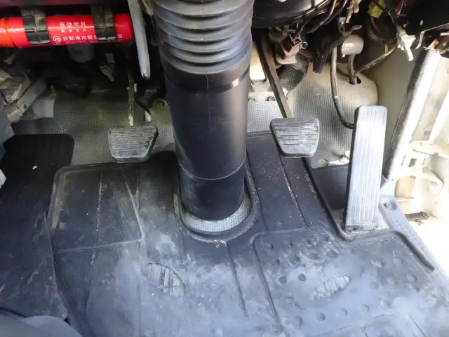 いすゞ エルフ TPG-NKR85N(2WD)の写真25