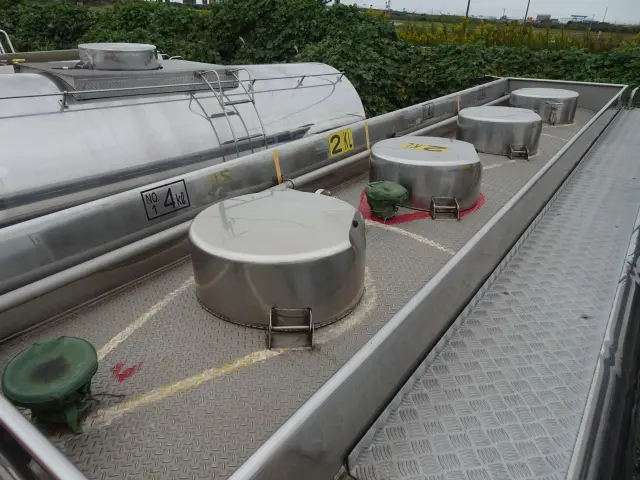 いすゞ ギガ PDG-CYG77P8(その他)の写真8